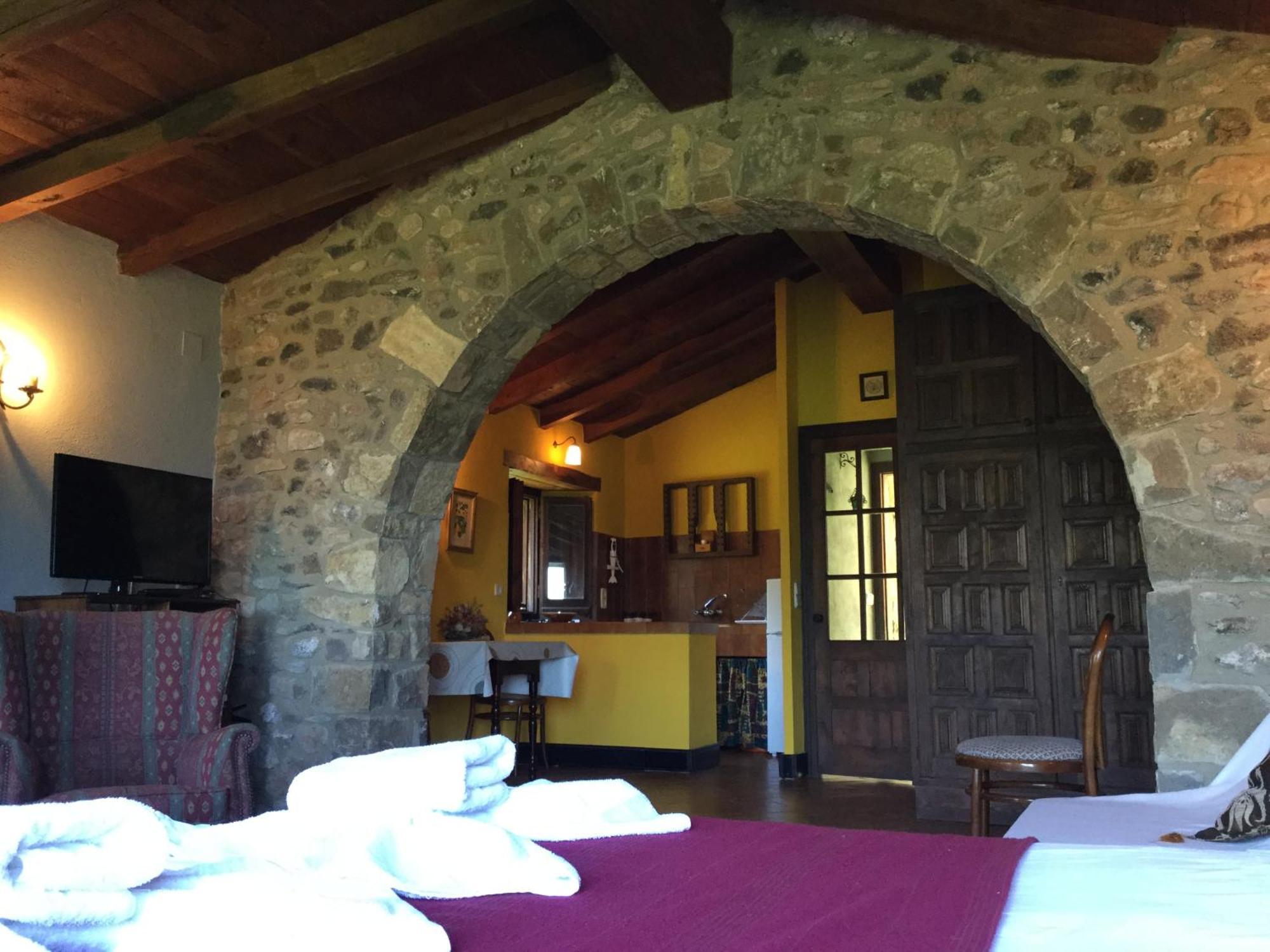 Mas Pardas Santa Pau Exteriör bild