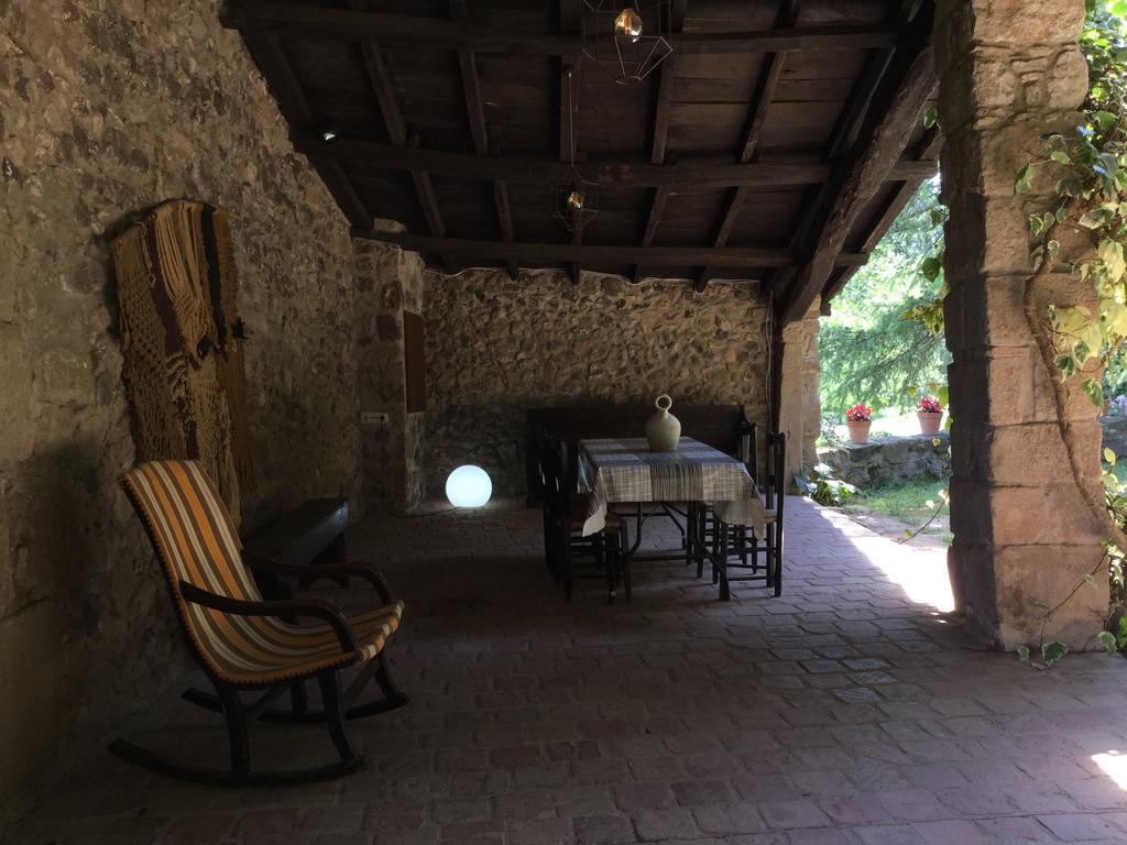Mas Pardas Santa Pau Exteriör bild