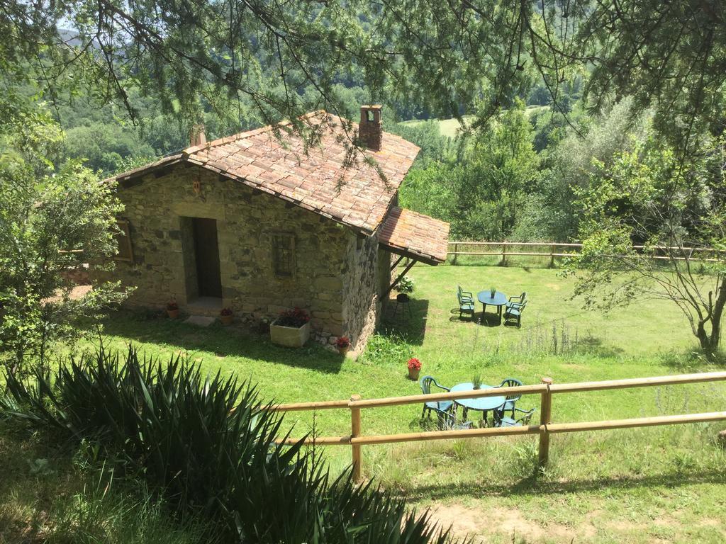 Mas Pardas Santa Pau Exteriör bild